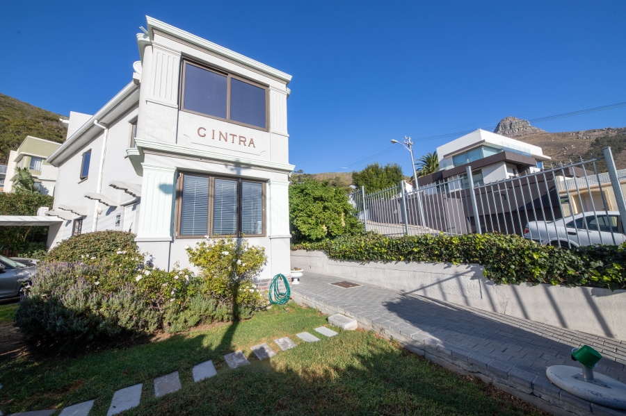 To Let 2 Bedroom Property for Rent in Sea Point Western Cape